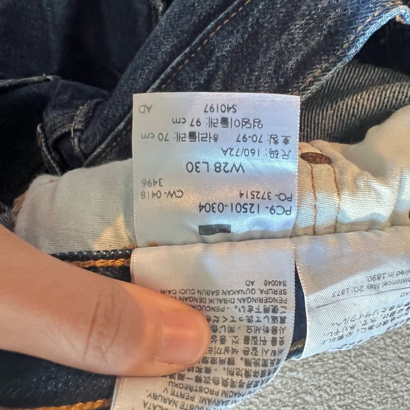 Levi’s premium 501 straight jeans in washed navy color. 28x30 - Picture 5 of 6